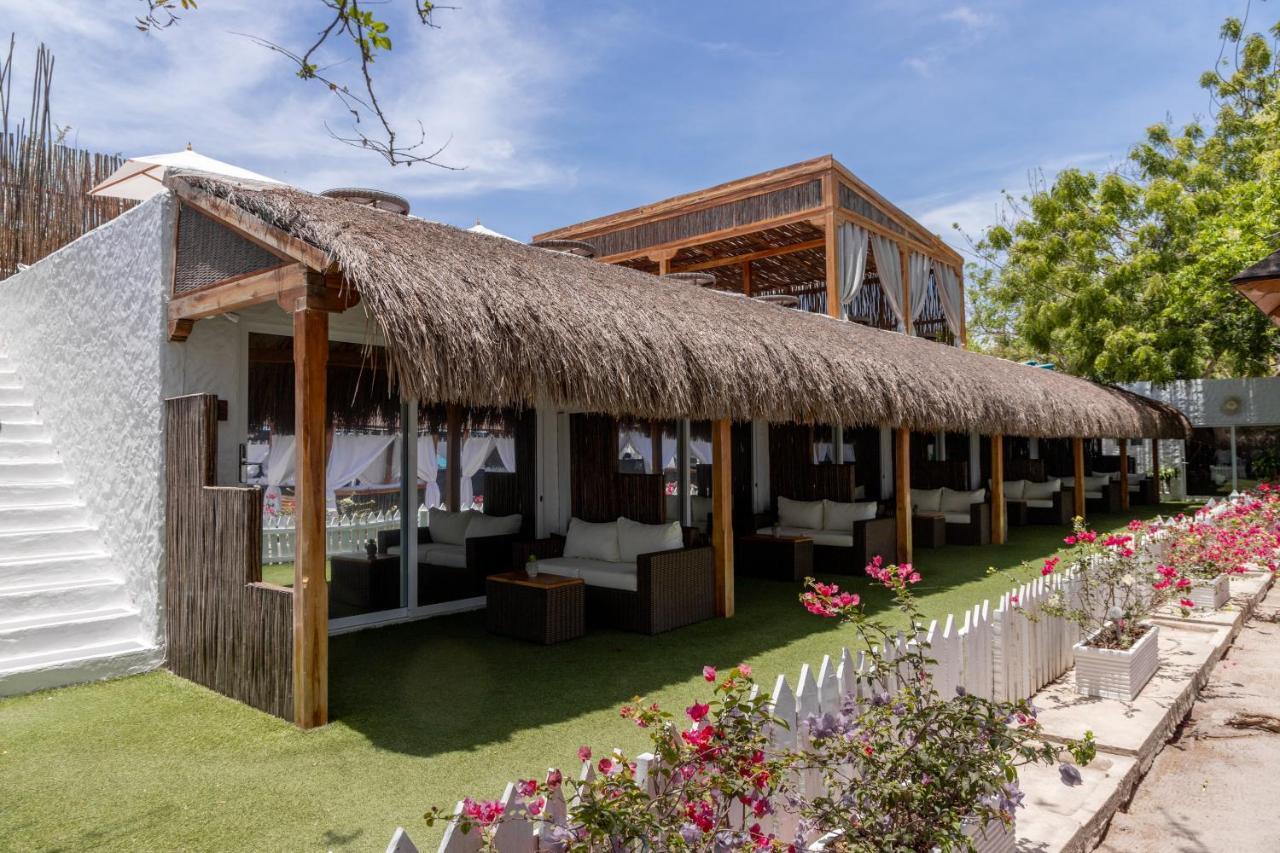 Bora Bora Beach Club & Hotel Isla Grande  Extérieur photo