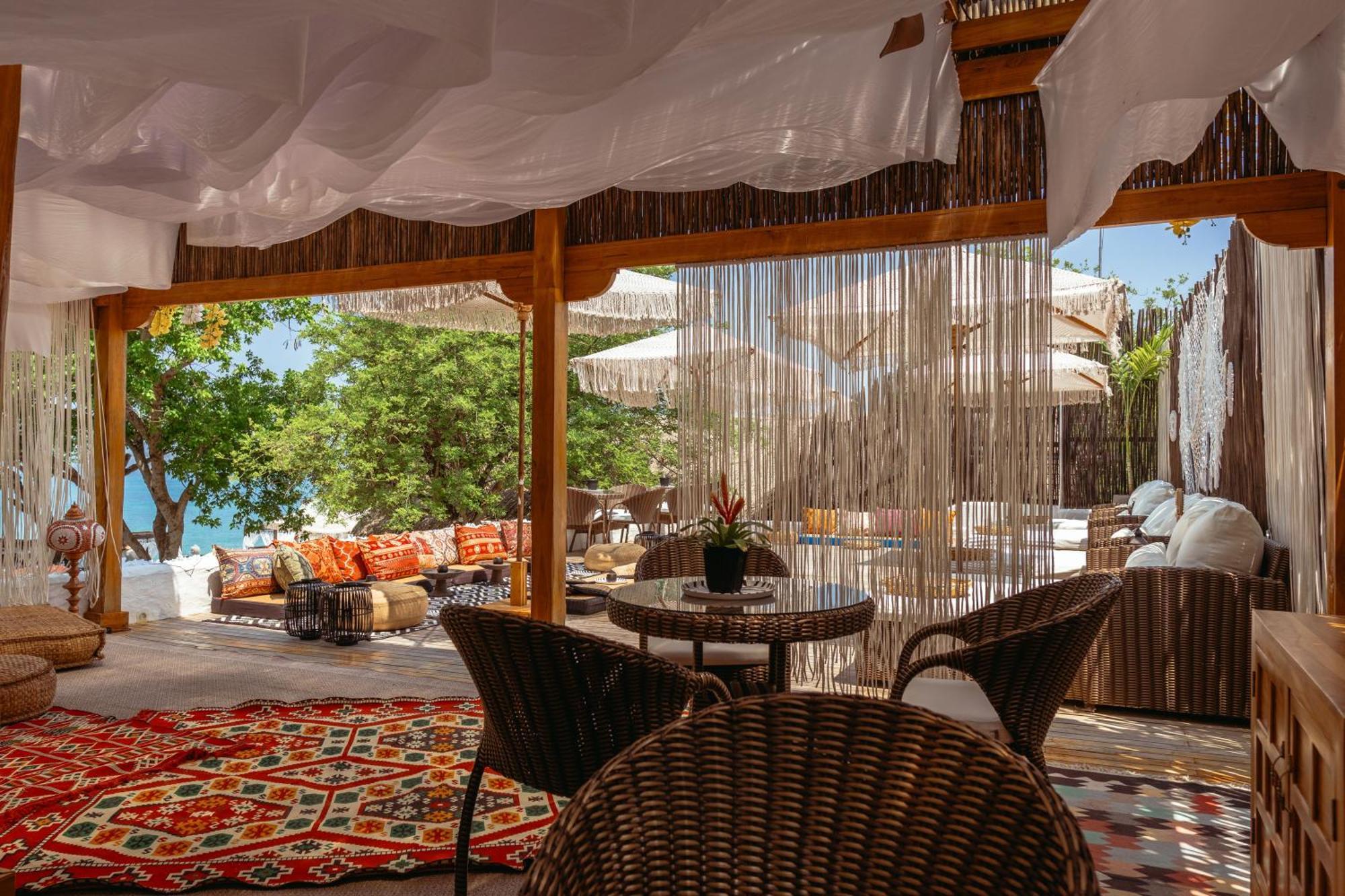 Bora Bora Beach Club & Hotel Isla Grande  Extérieur photo