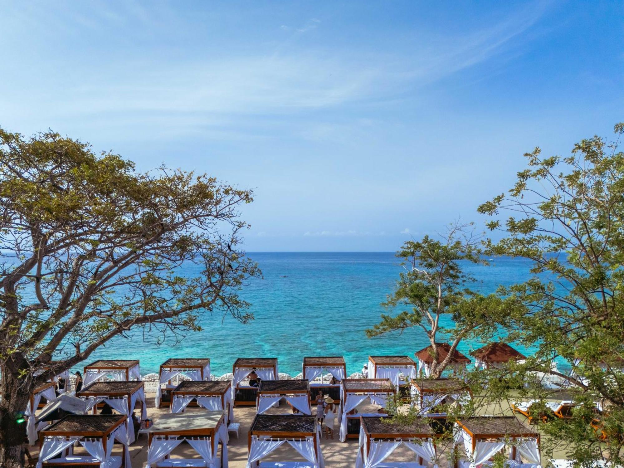 Bora Bora Beach Club & Hotel Isla Grande  Extérieur photo