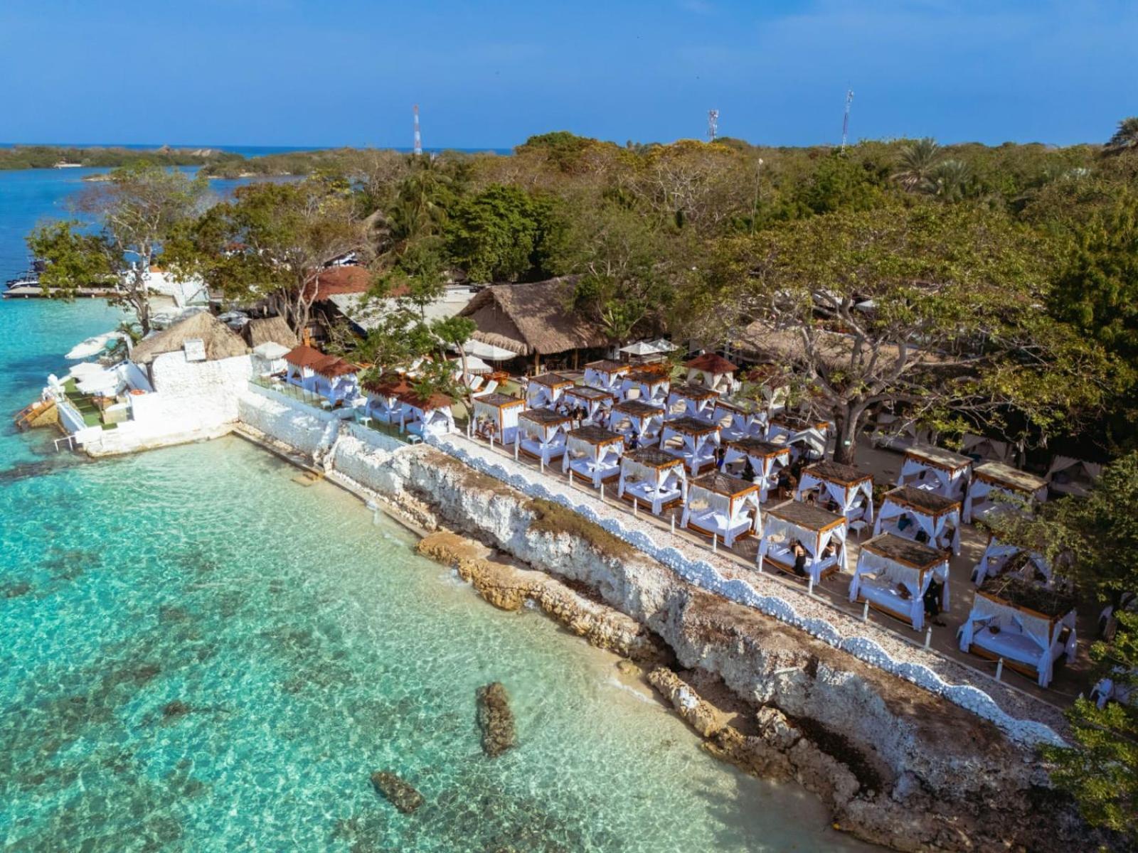 Bora Bora Beach Club & Hotel Isla Grande  Extérieur photo